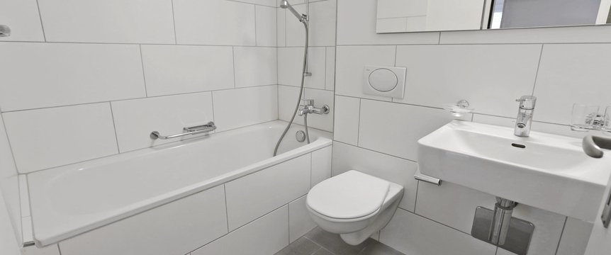 Badezimmer
(Beispielfoto aus baugleicher Wohnung; Abweichungen sind möglich)