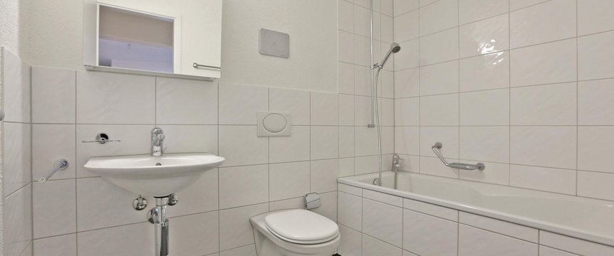 Badezimmer
(Beispielfoto aus baugleicher Wohnung auf dem 1.OG; Abweichungen sind möglich)